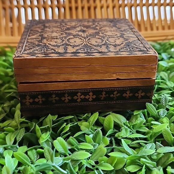 Vintage Micro Mosaic Tunbridge Ware Intricate Inlay Wooden Box - Picture 4 of 11